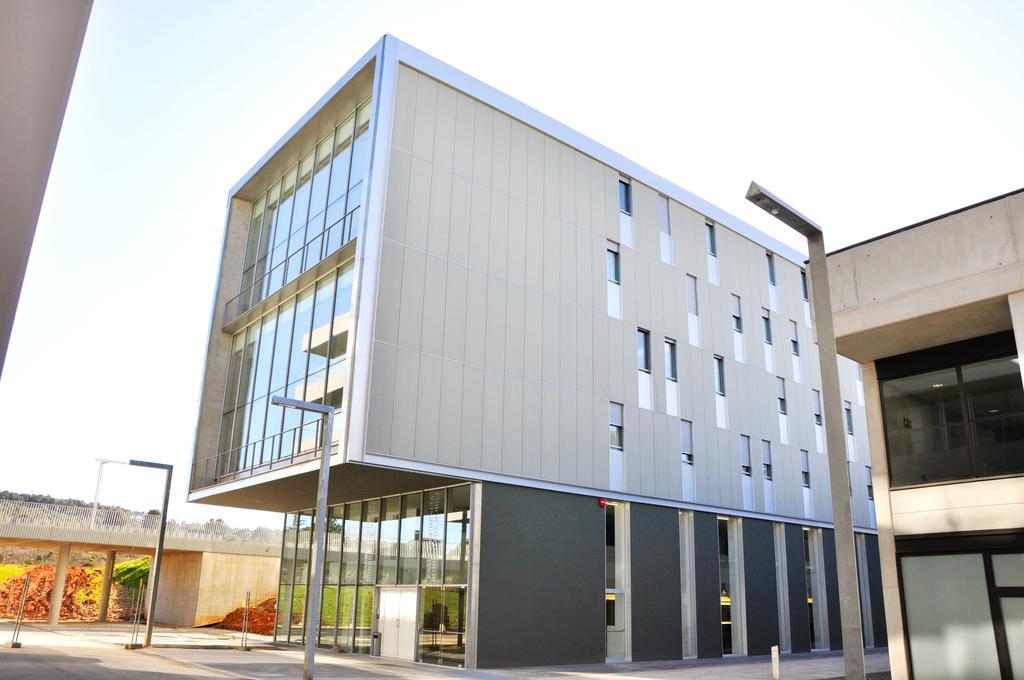 Residencia Universitaria Resa Roberto De Nobili Sant Cugat del Valles Luaran gambar