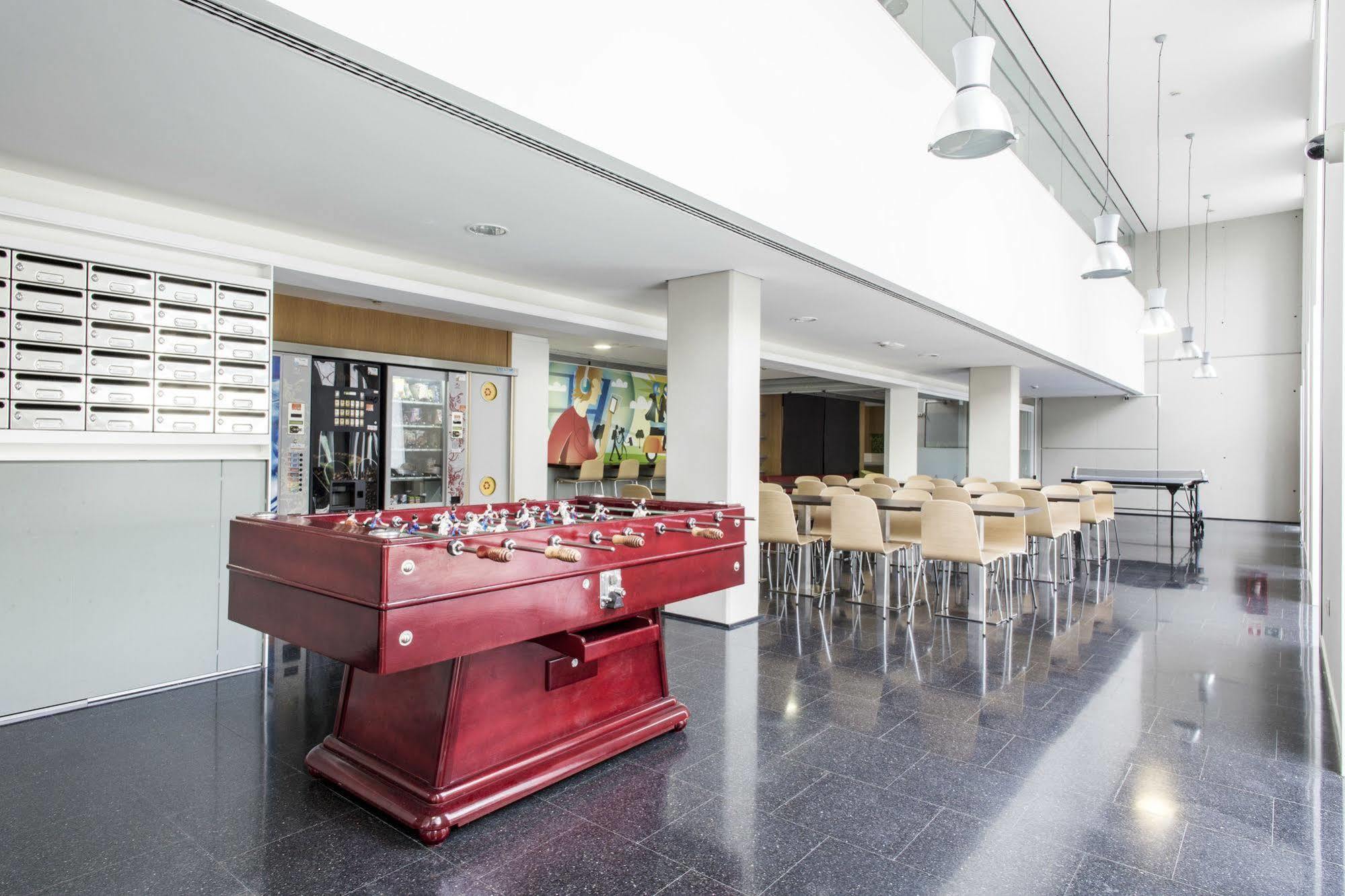 Residencia Universitaria Resa Roberto De Nobili Sant Cugat del Valles Luaran gambar