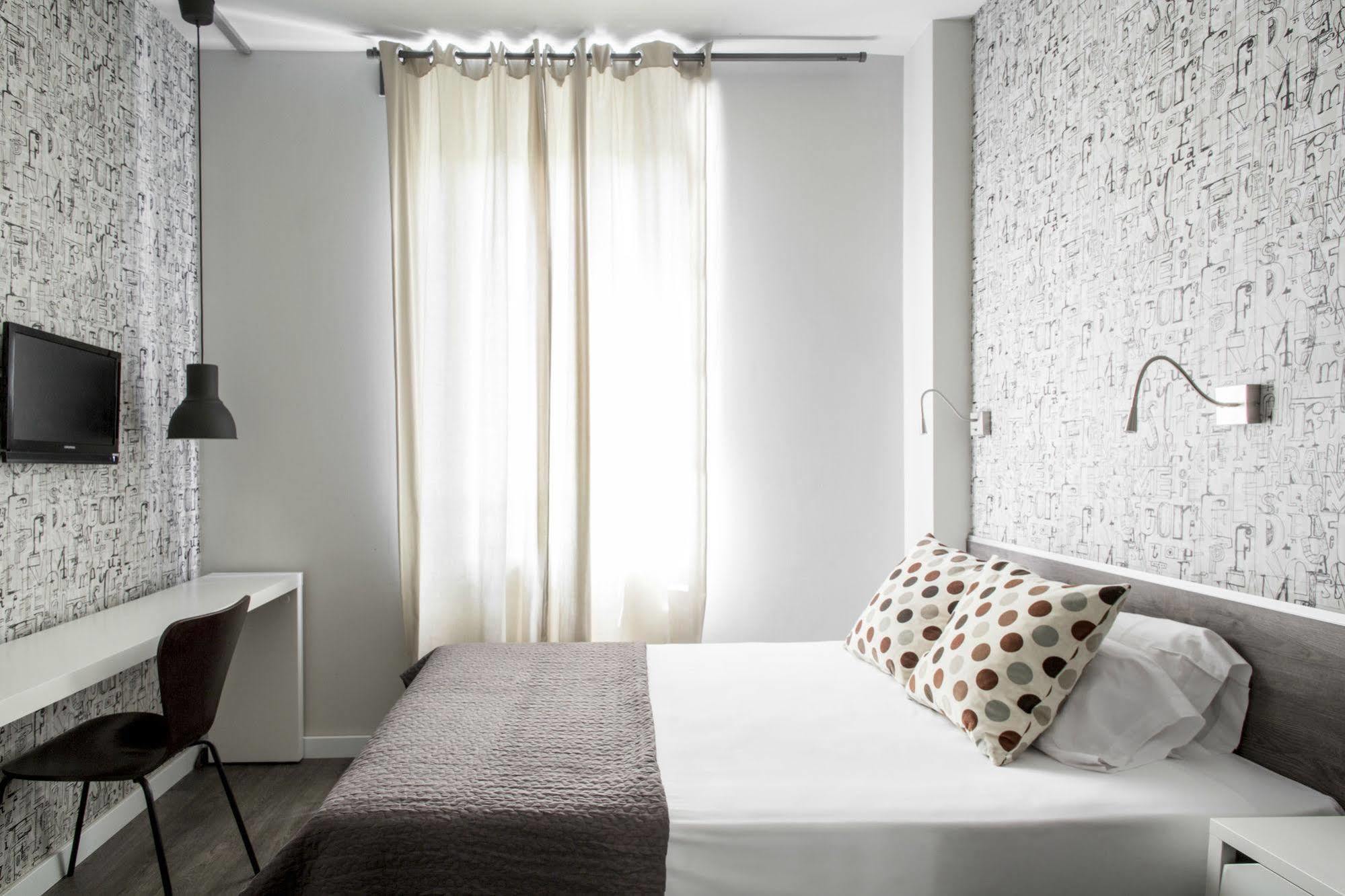 Residencia Universitaria Resa Roberto De Nobili Sant Cugat del Valles Luaran gambar
