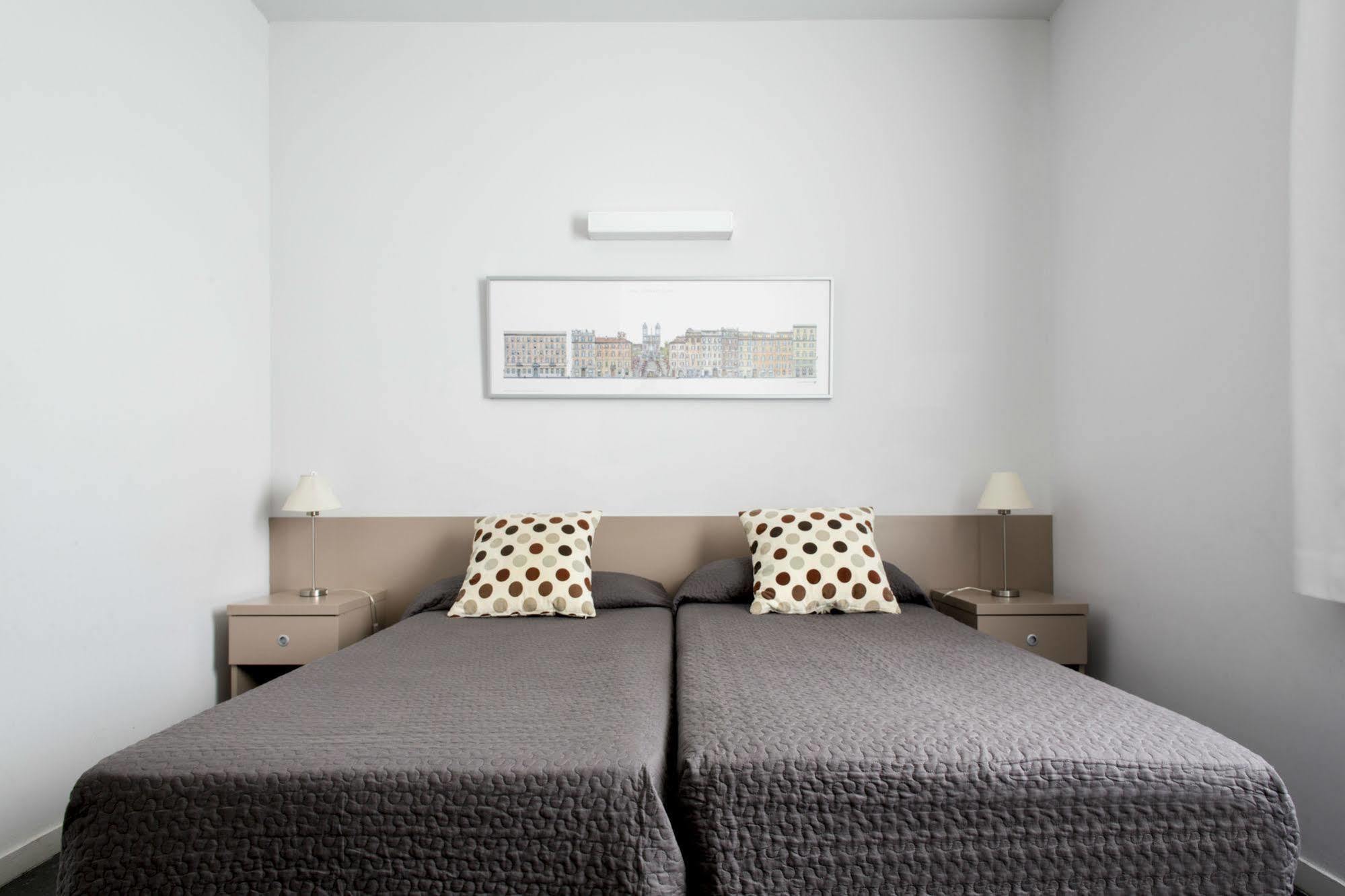 Residencia Universitaria Resa Roberto De Nobili Sant Cugat del Valles Luaran gambar